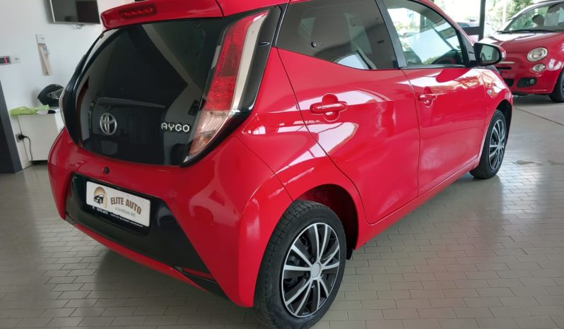 TOYOTA AYGO pieno