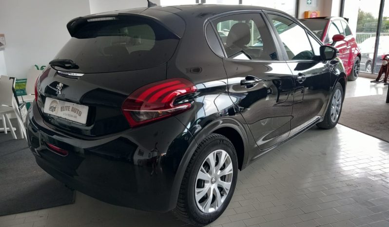 PEUGEOT 208 full